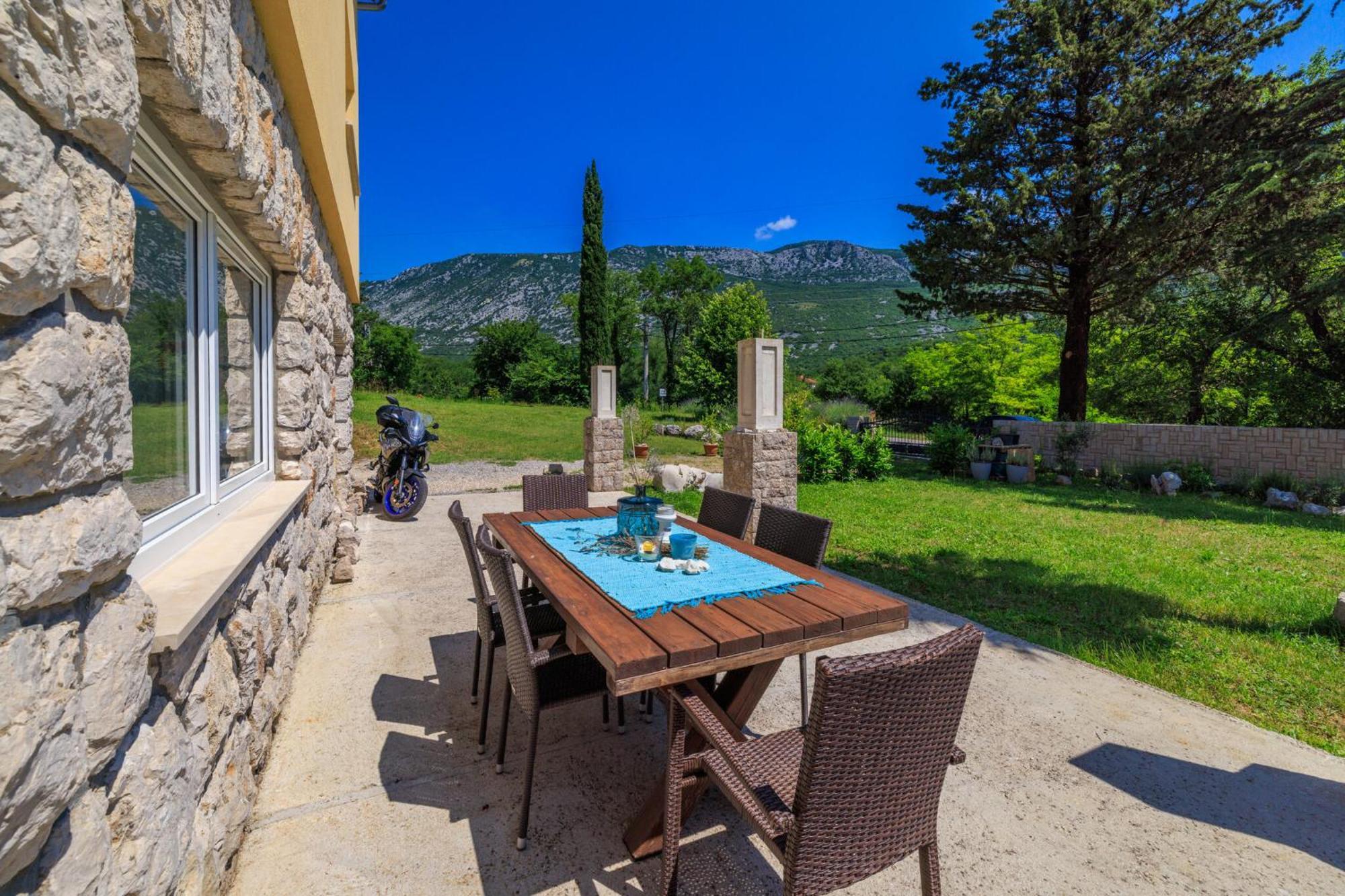 Apartamento Emaris Tribalj  Exterior foto